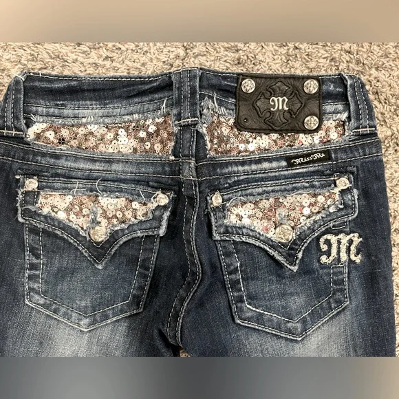 Miss Me boot cut jeans. Size 25 regular - Picture 1 of 4